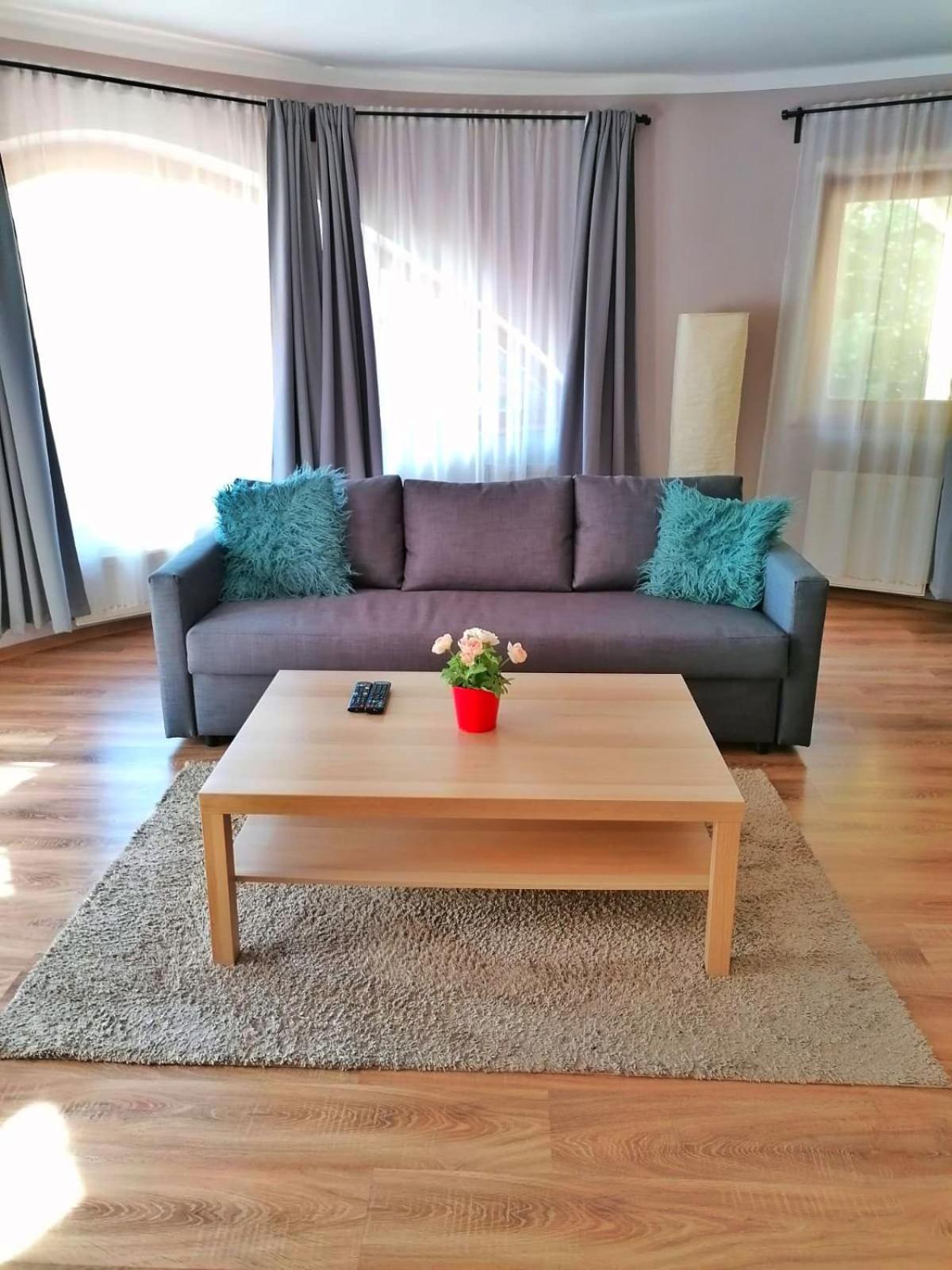 Pannonia Apartman 에스테르곰 외부 사진